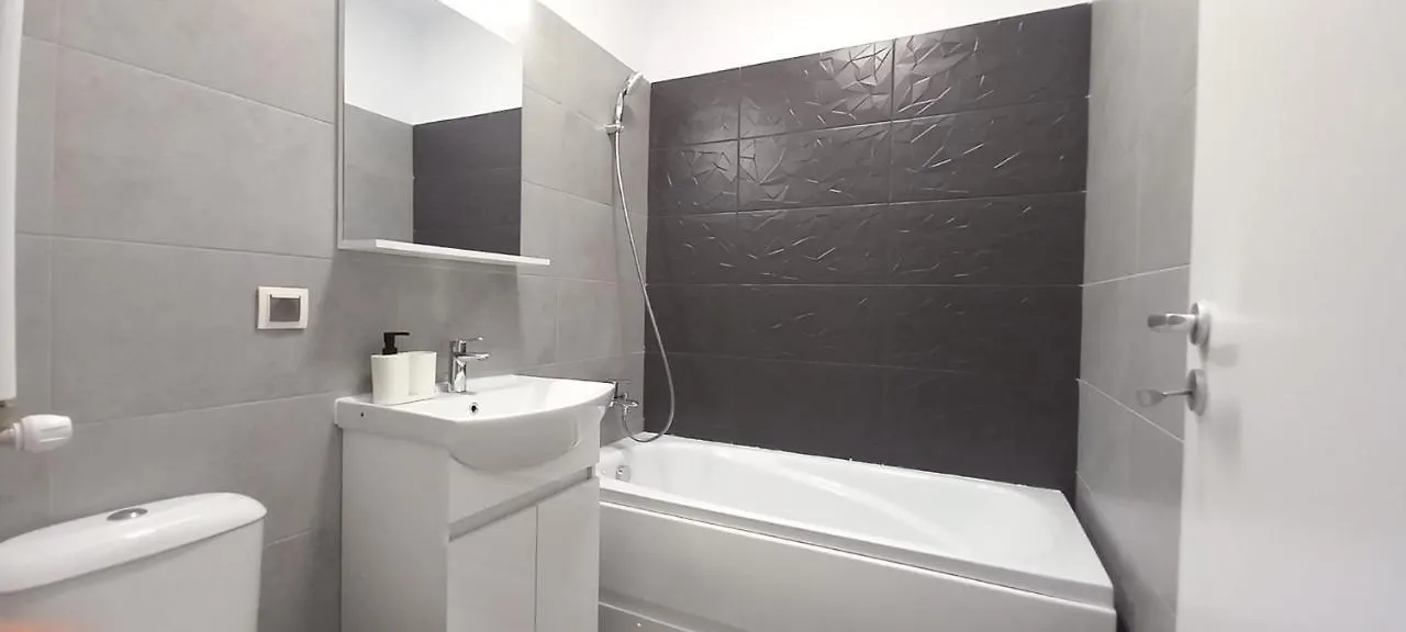 Modern 1Br Apartment With Wifi, Parking And Self Check In Bucharest 0*,  Romania